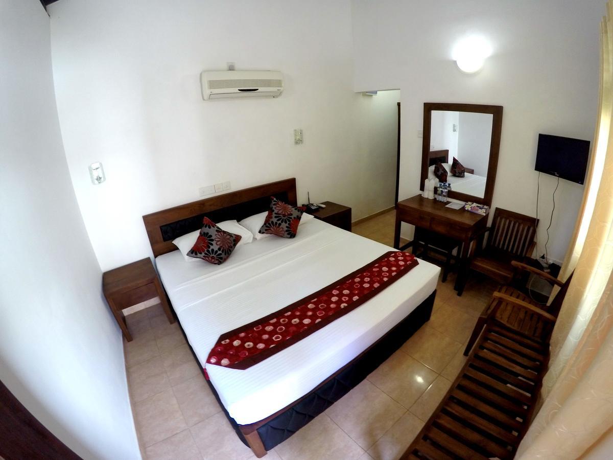Ramon Beach Resort Ambalangoda  Exterior photo