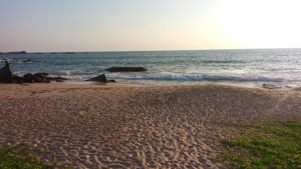 Ramon Beach Resort Ambalangoda  Exterior photo