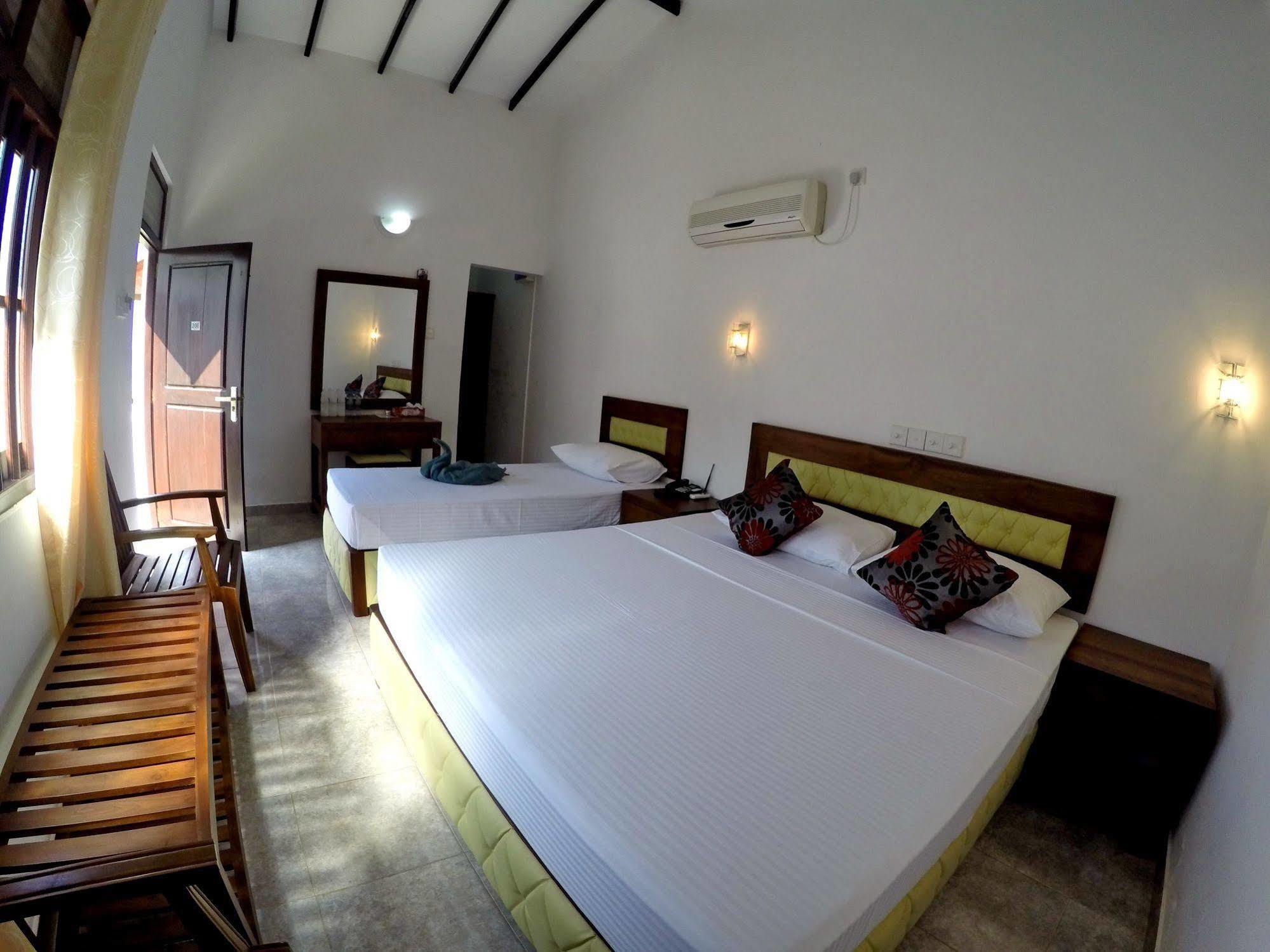 Ramon Beach Resort Ambalangoda  Exterior photo