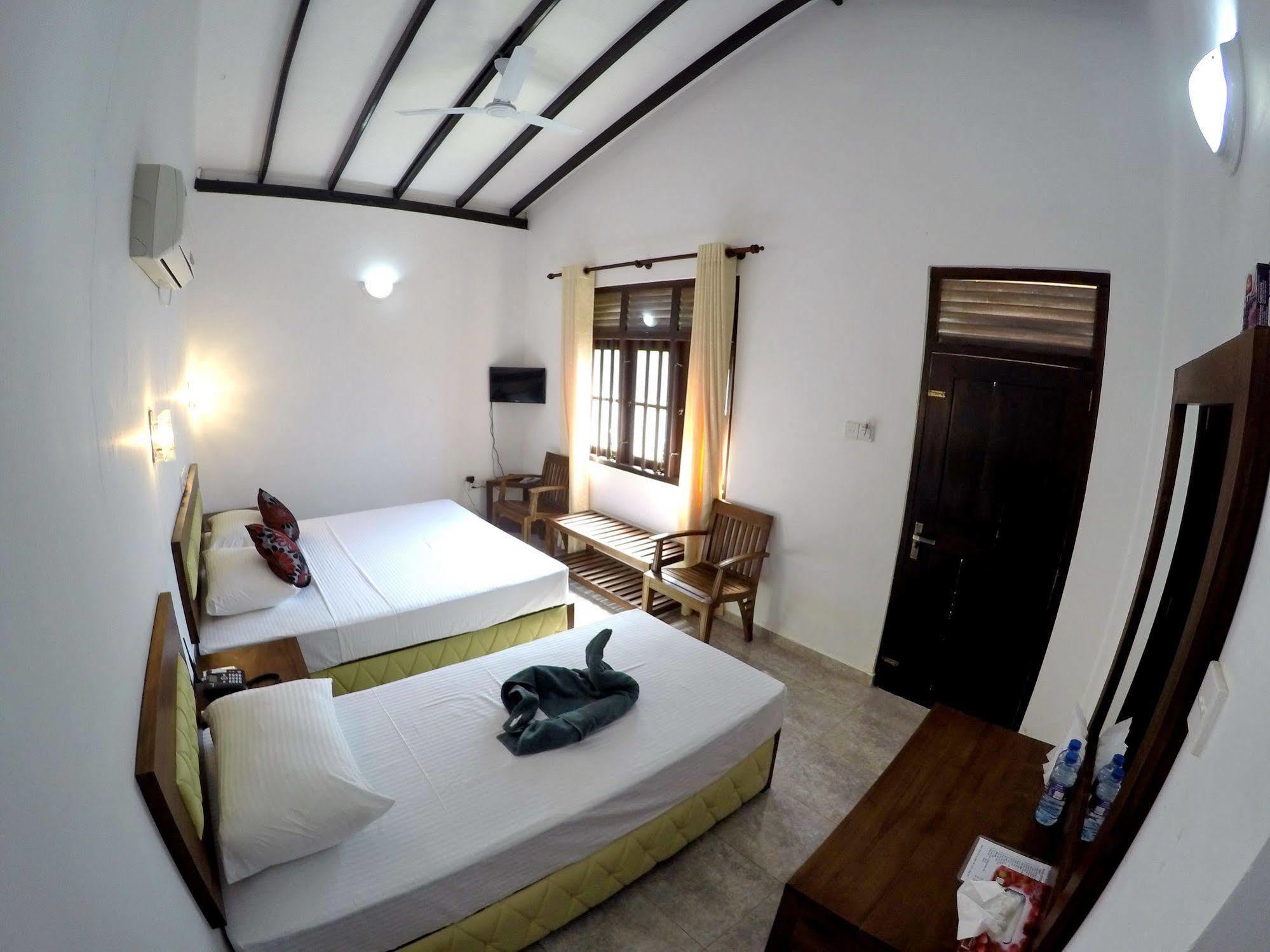 Ramon Beach Resort Ambalangoda  Exterior photo